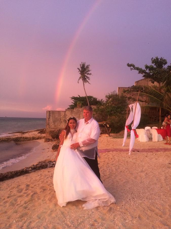 We Call It Rainbow Paradise Hotel Daanbantayan Exterior photo
